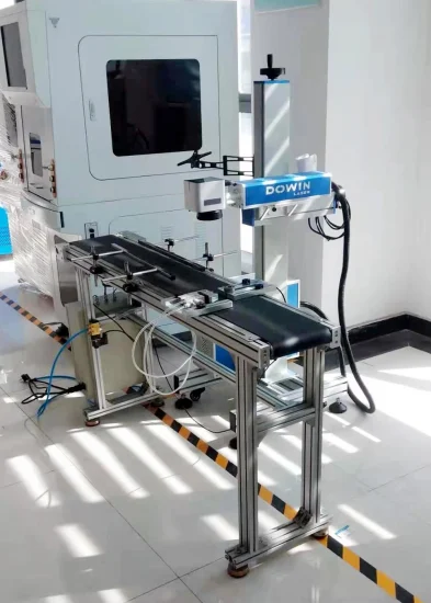 Seriennummern-Laserdrucker Online-Fliegender CO2-Lasermarkierungs-Medizinverpackungsdruck mit Fördermaschine für Kapseln